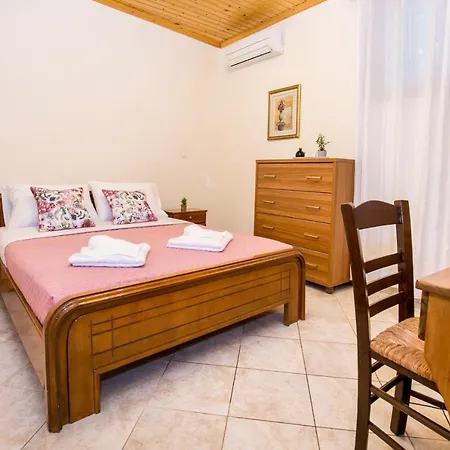 Anthi Guest house